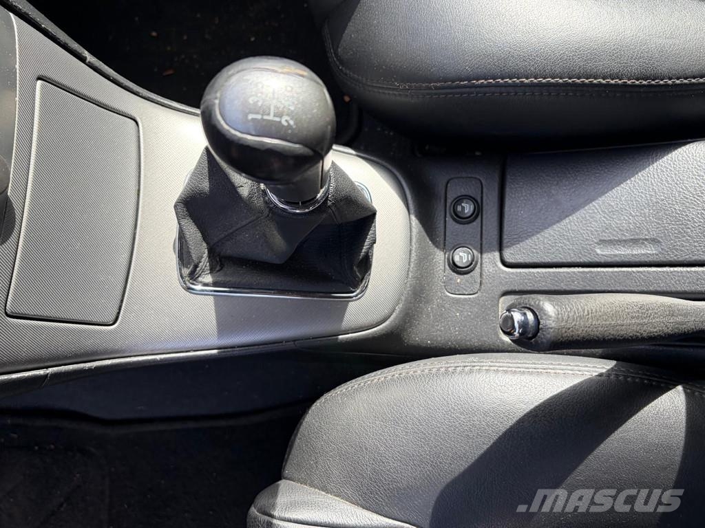 Toyota Avensis Station Wagon - Manual Gearbox - Airco - P Auto's