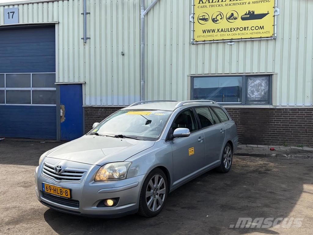Toyota Avensis Station Wagon - Manual Gearbox - Airco - P Auto's