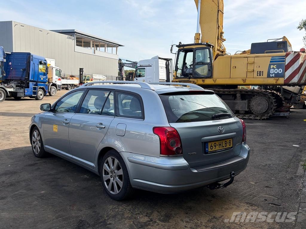 Toyota Avensis Station Wagon - Manual Gearbox - Airco - P Auto's