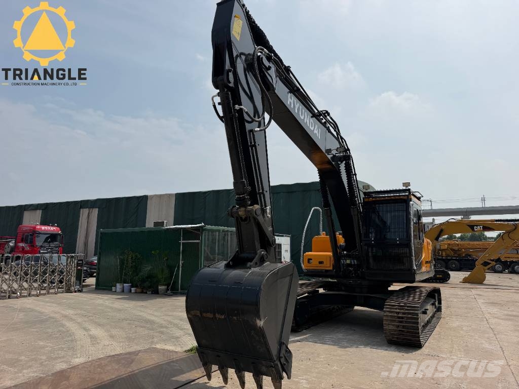 Hyundai HX 225 HD 履带挖掘机