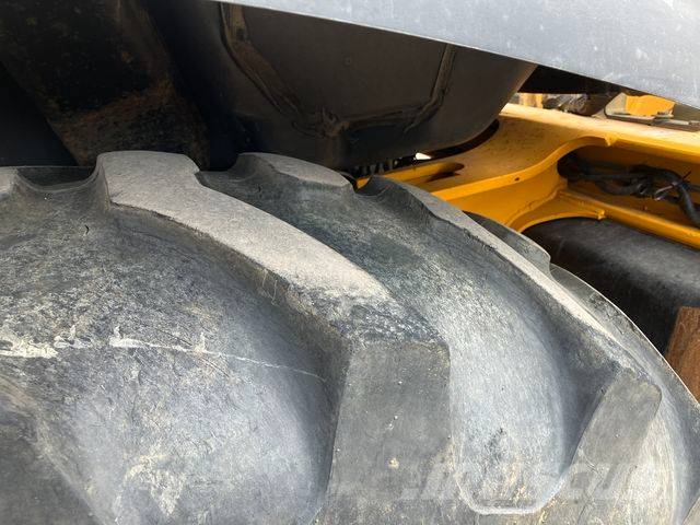 JCB 3CX AEC Kazıcı yükleyiciler - beko loder