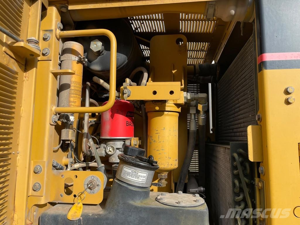 CAT 140H Greideri