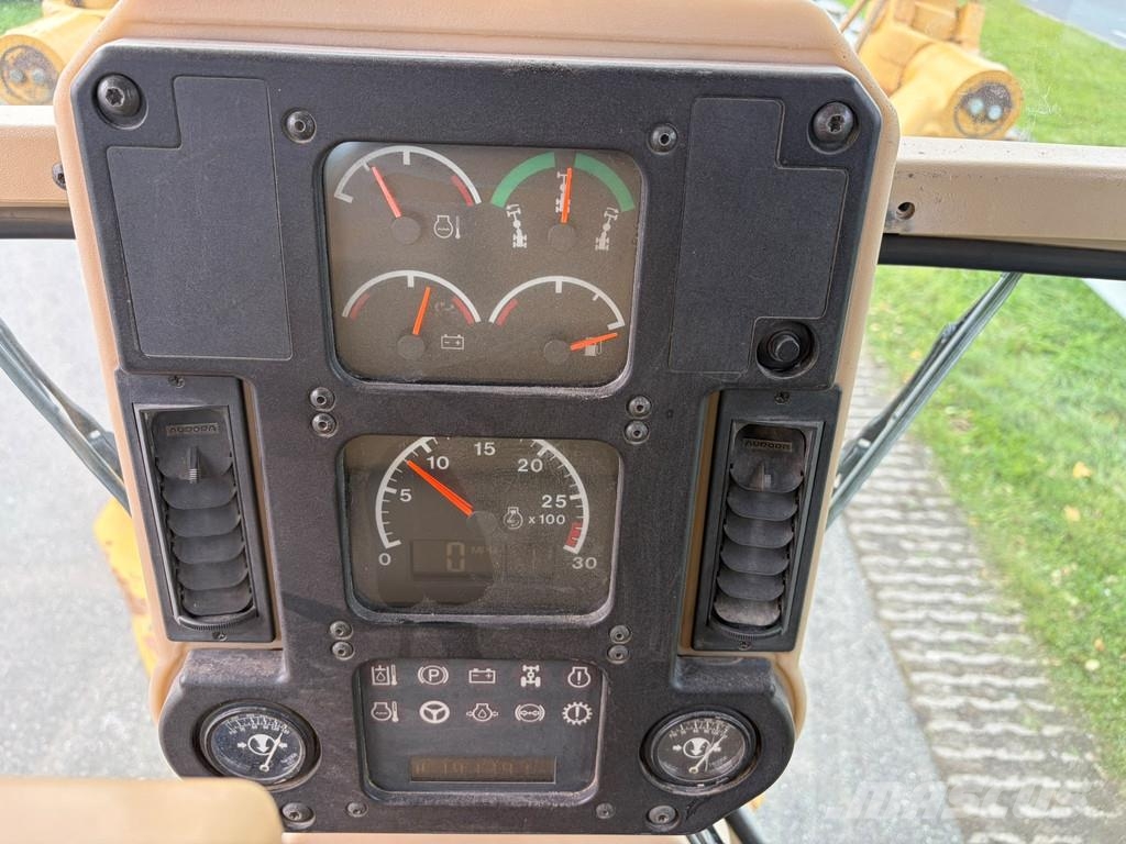 CAT 140H Greideri