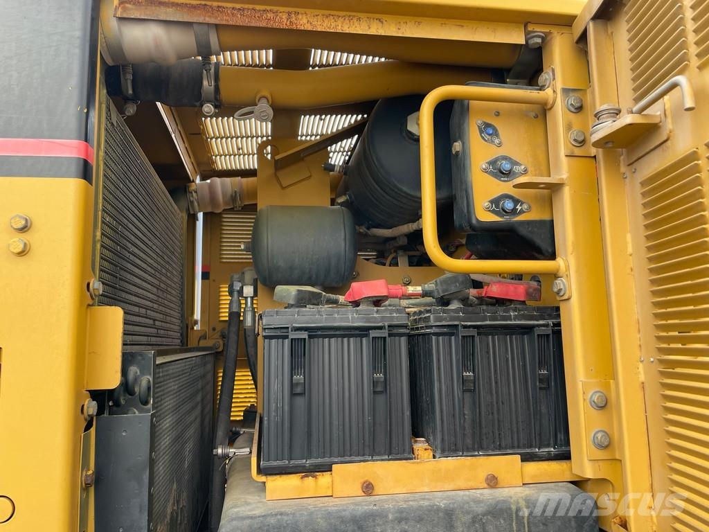 CAT 140H Greideri