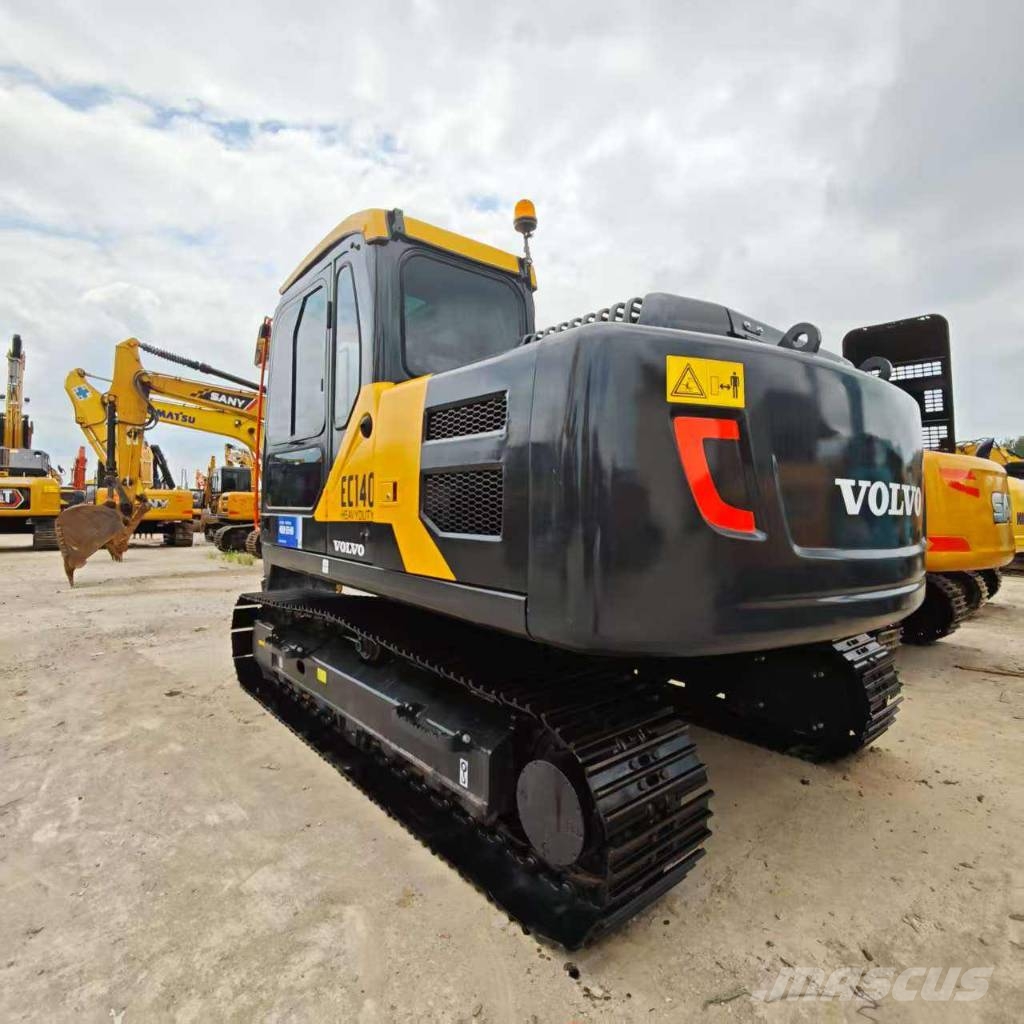Volvo EC 140 حفارات زحافة