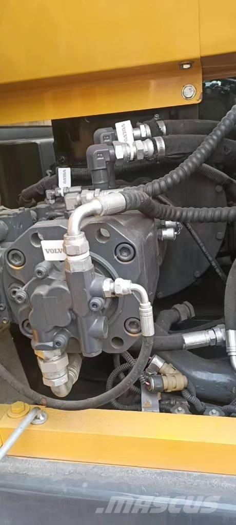 Volvo EC 140 حفارات زحافة