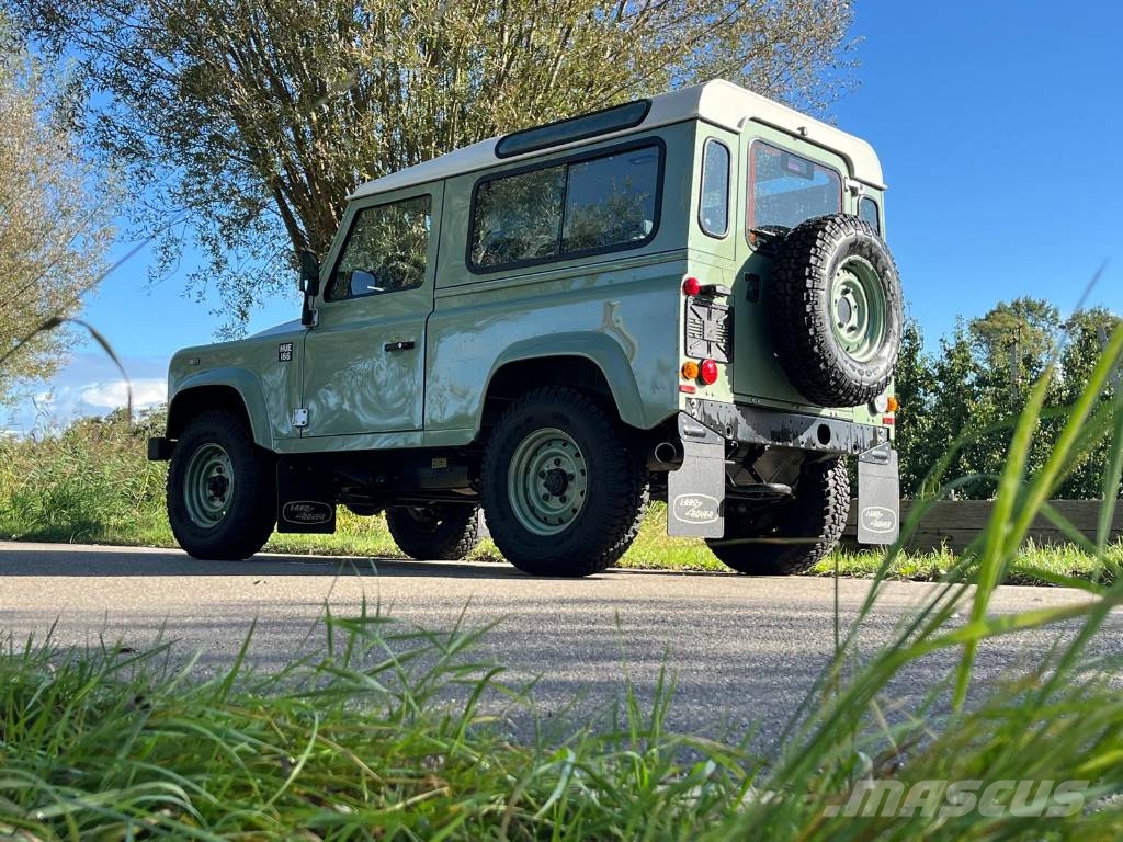 Land Rover Defender Heritage HUE only 1000 km with CoC Carros