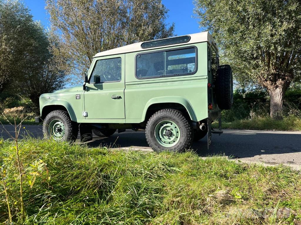 Land Rover Defender Heritage HUE only 1000 km with CoC Carros