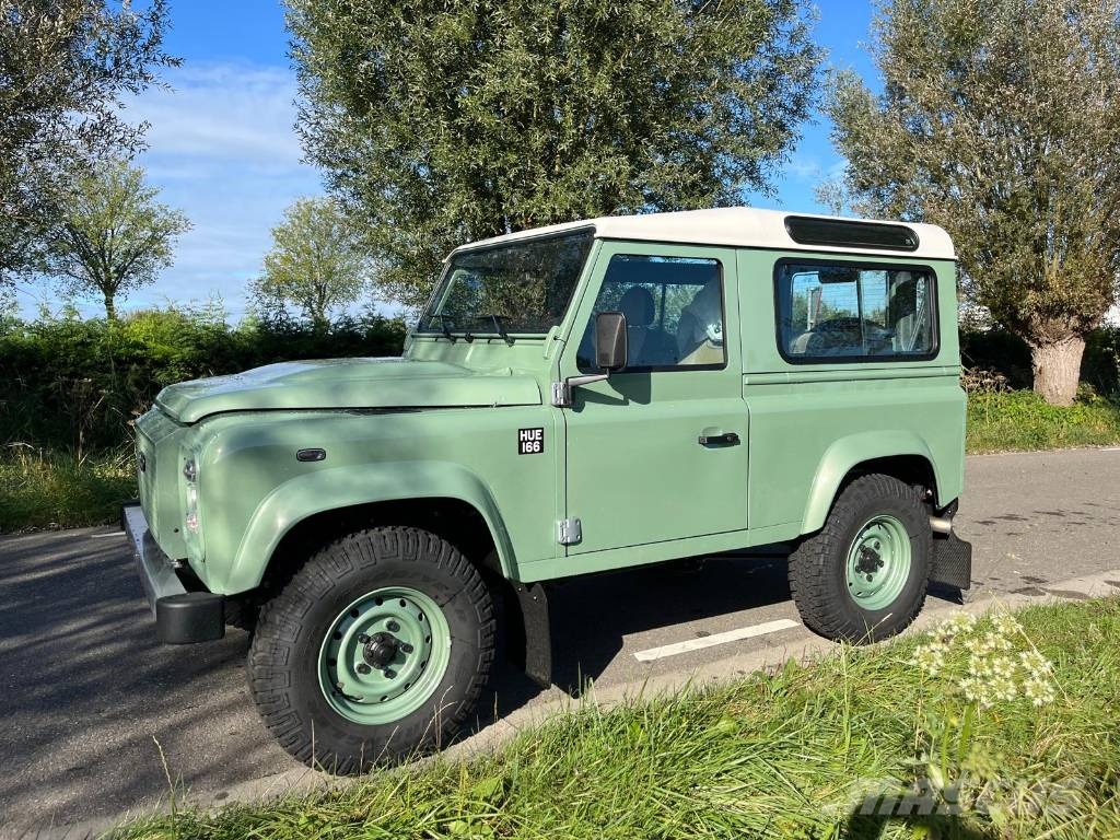 Land Rover Defender Heritage HUE only 1000 km with CoC Carros