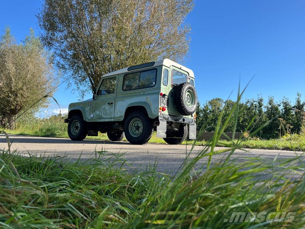 Land Rover Defender Heritage HUE only 1000 km with CoC Carros