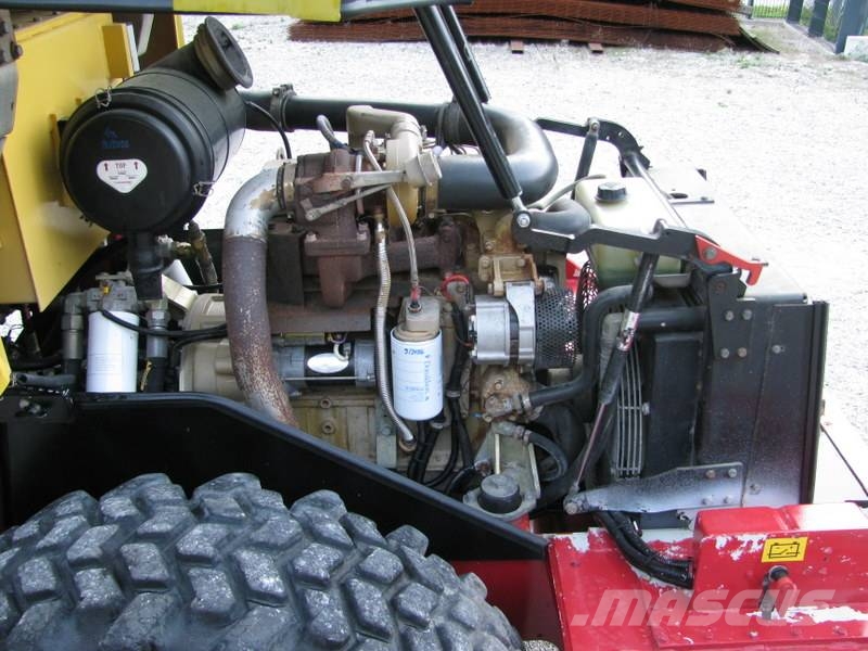 Dynapac CA152D teža 7.600kg 单轮压路机
