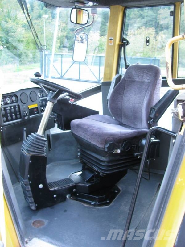 Dynapac CA152D teža 7.600kg 单轮压路机