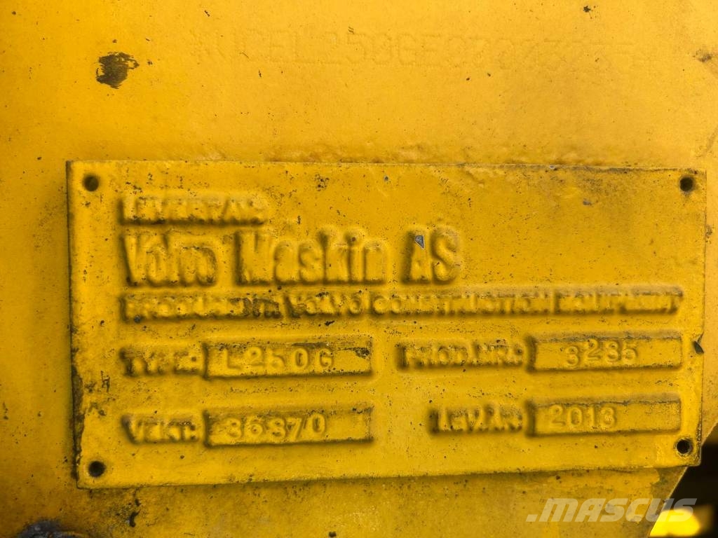 Volvo L250G Incarcator pe pneuri