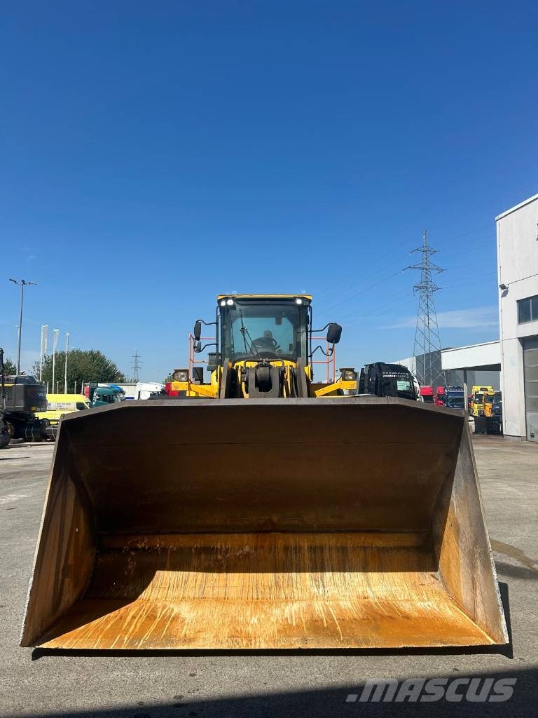Volvo L250G Incarcator pe pneuri
