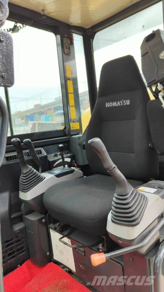 Komatsu PC 56-7 حفارات صغيرة أقل من 7 طن (حفارات صغيرة)