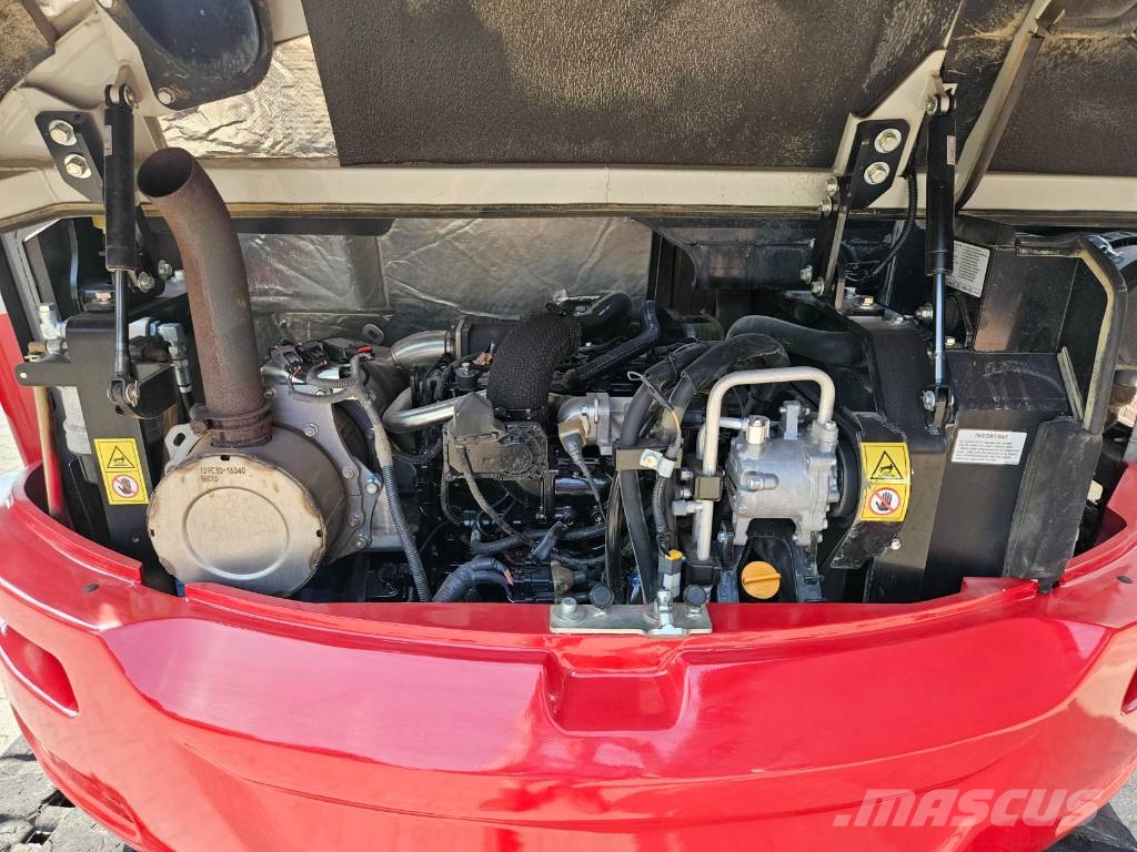 Takeuchi TB260 stage V Mini bageri < 7t