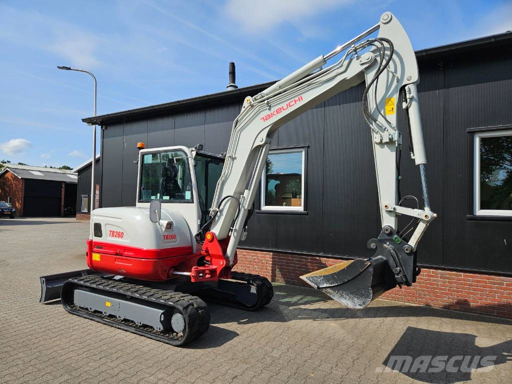 Takeuchi TB260 stage V Mini bageri < 7t