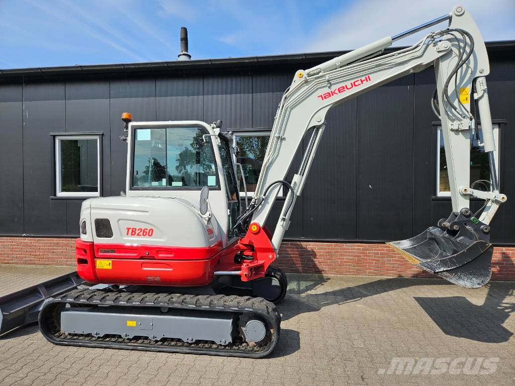 Takeuchi TB260 stage V Mini bageri < 7t