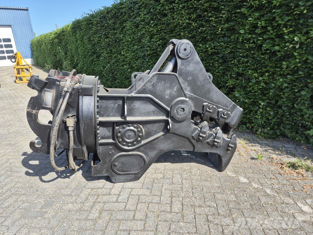 Verachtert VHC-30 C Crusher Pulveriser ハンマー／ブレーカ