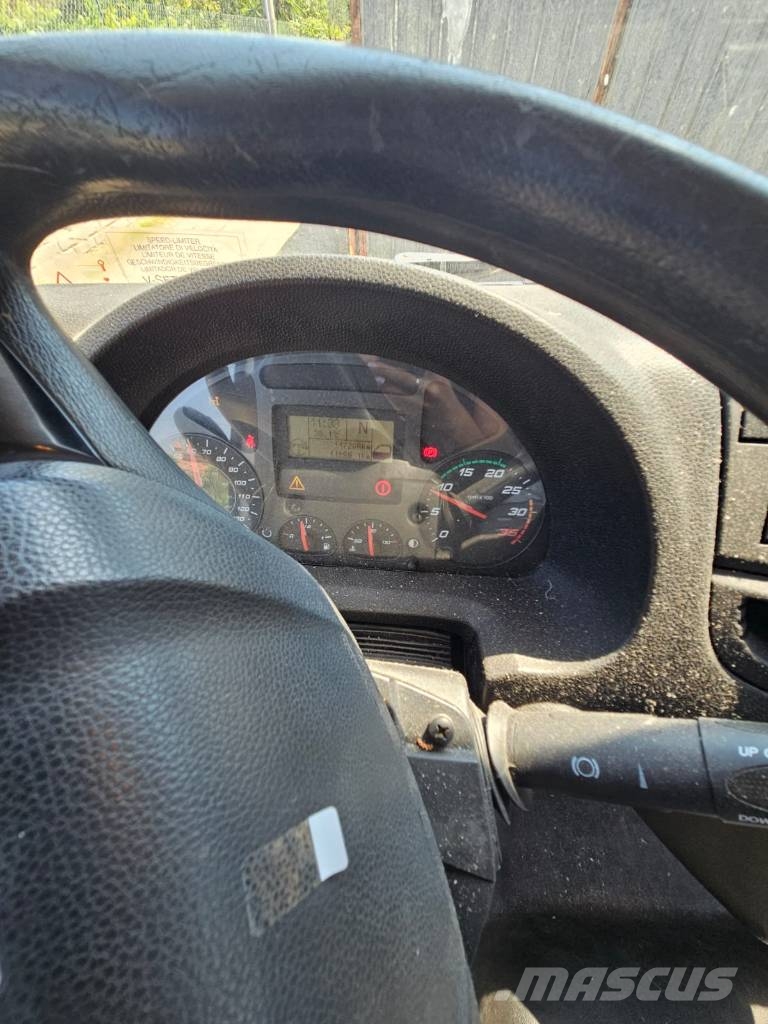Iveco IG100E2BA  con GRU NUOVA معدات النقل - غير ذلك