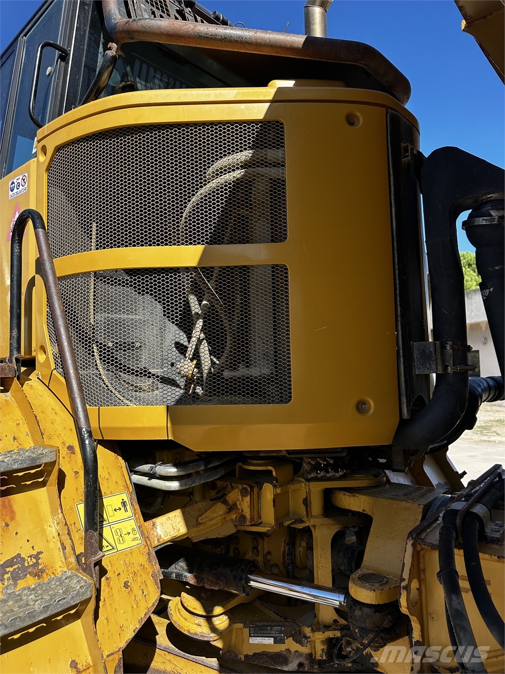 CAT 725 C ساحبات مفصلية