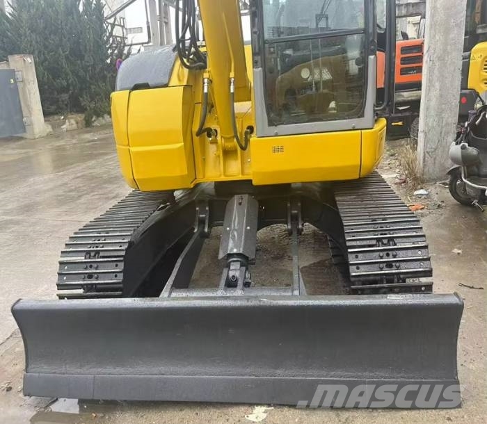  Komats PC78US-6 中型挖掘机