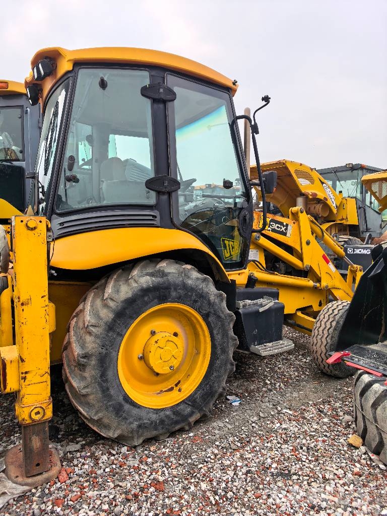 JCB 3 CX لوادر ذات جرافات عكسية
