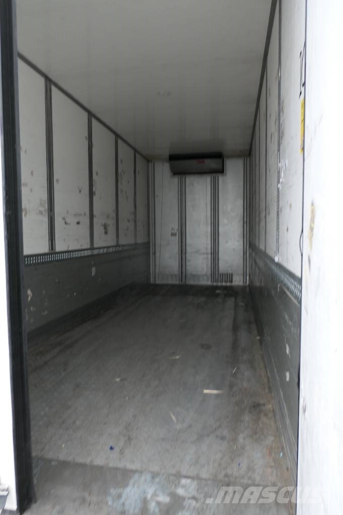 SKAB (Specialkarosser) Thermo King T1000R Boxes