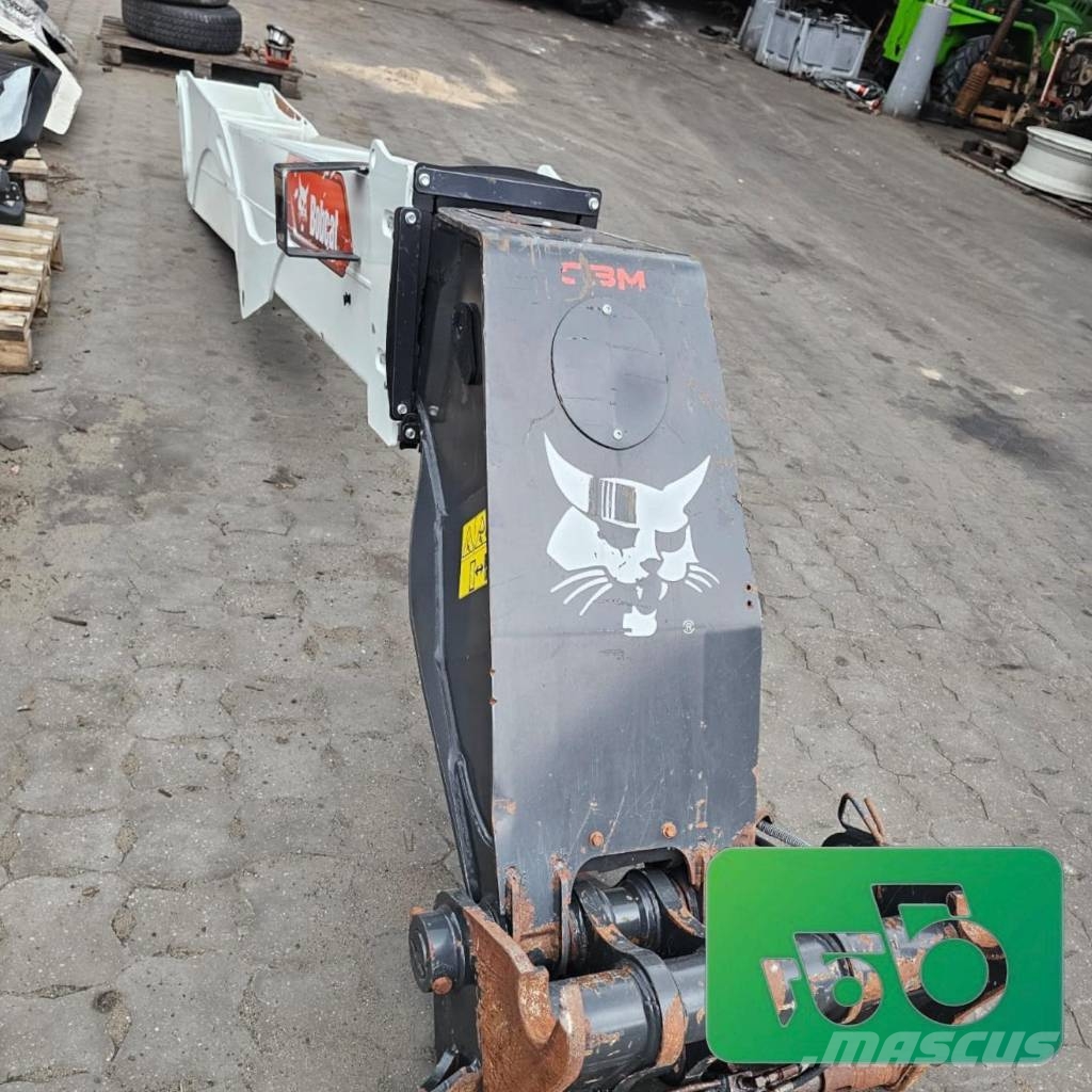 Bobcat TL34.65HF Complete arm, mast, and boom assembly Chassis
