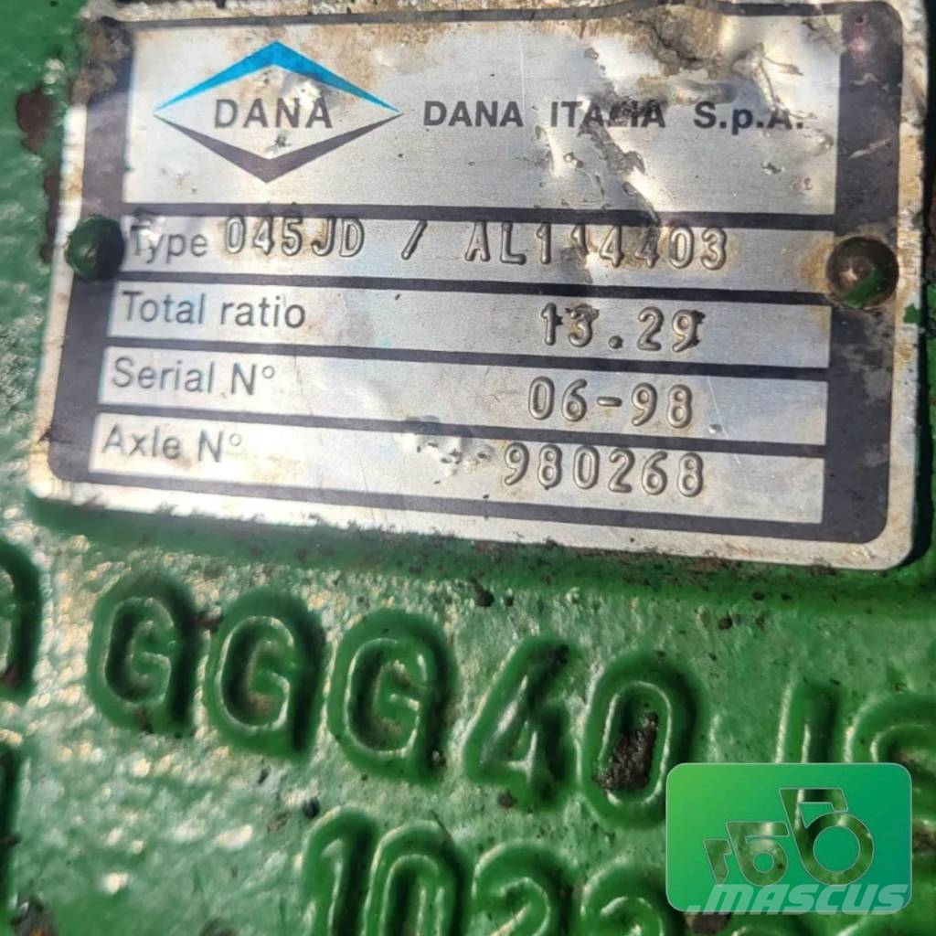 John Deere 6910 Front axle 303174 Front axle AL114403 الشاسيه والتعليق
