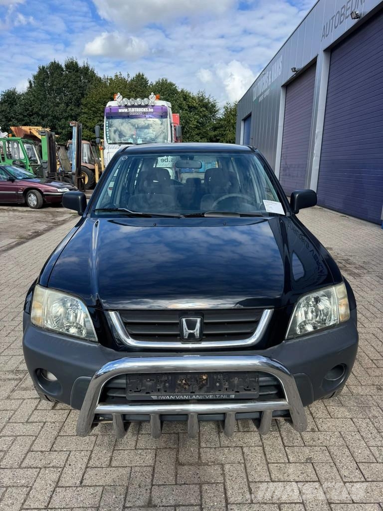 Honda CR-V **PETROL-ESSENCE** Automašīnas