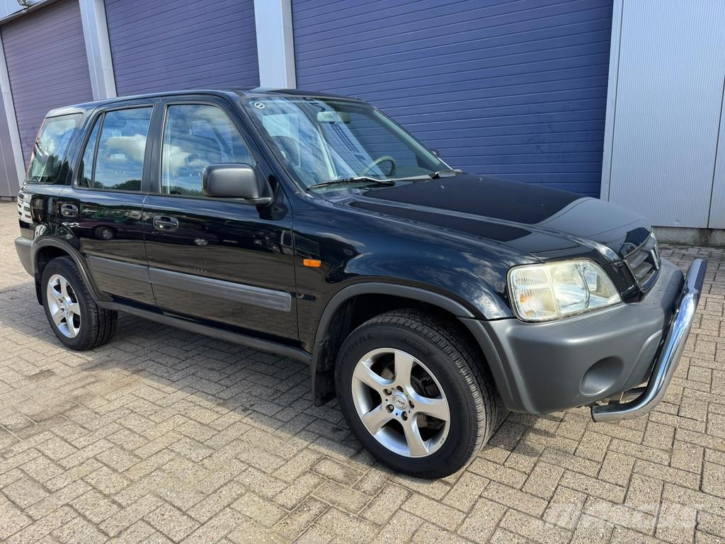 Honda CR-V **PETROL-ESSENCE** Automašīnas