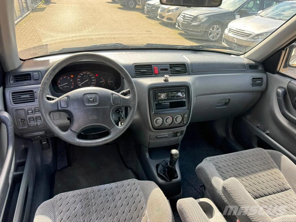 Honda CR-V **PETROL-ESSENCE** Automašīnas