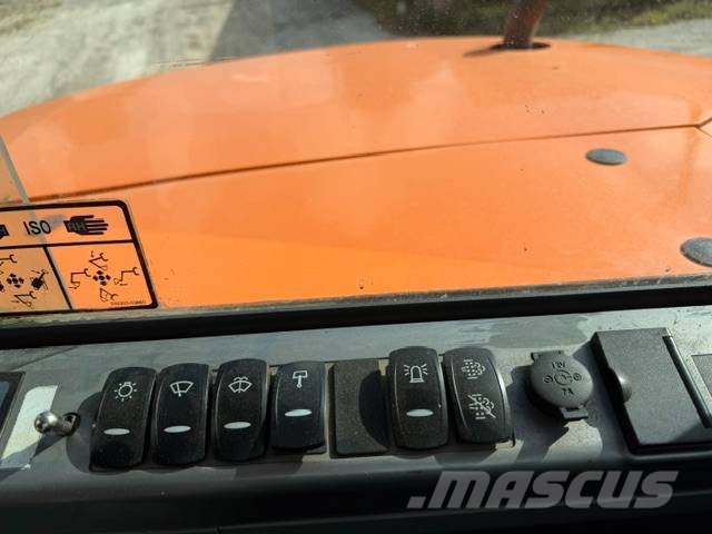 Doosan DX 85 R-3 Midi excavators  7t - 12t