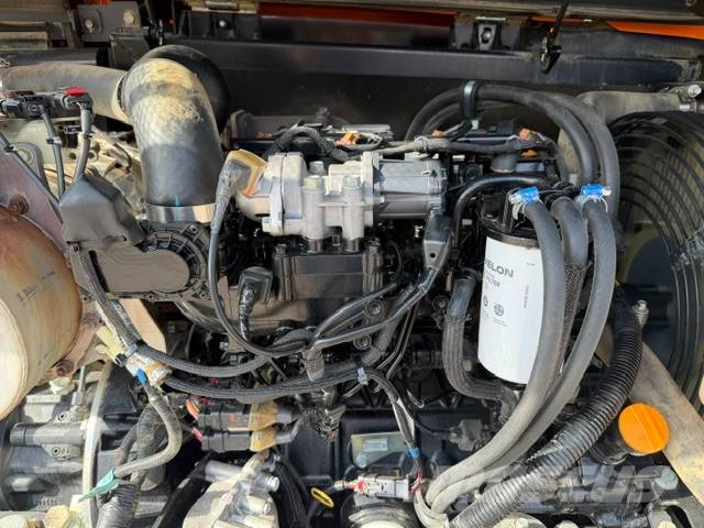 Doosan DX 85 R-3 Midi excavators  7t - 12t