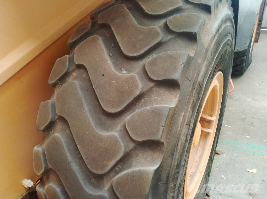 Volvo L 70 H Iekrāvēji uz riteņiem