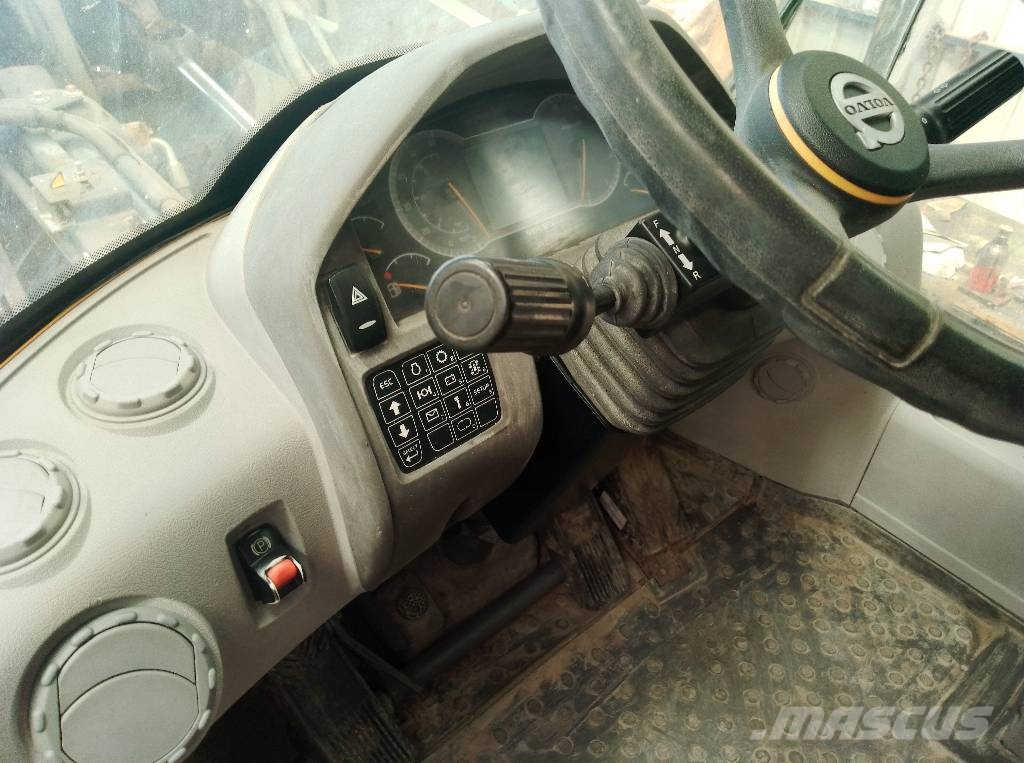 Volvo L 70 H Iekrāvēji uz riteņiem