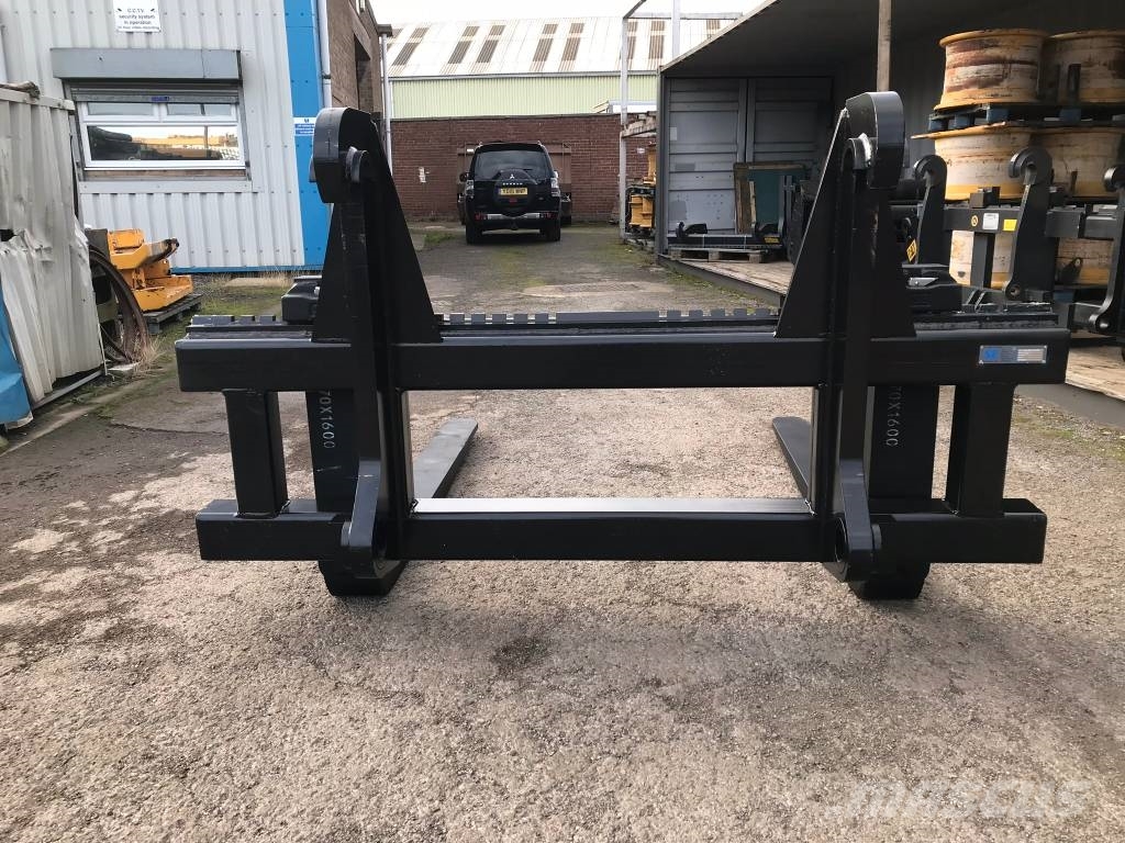  SE / Volvo L150-220 Pallet forks Građevinarske viljuške