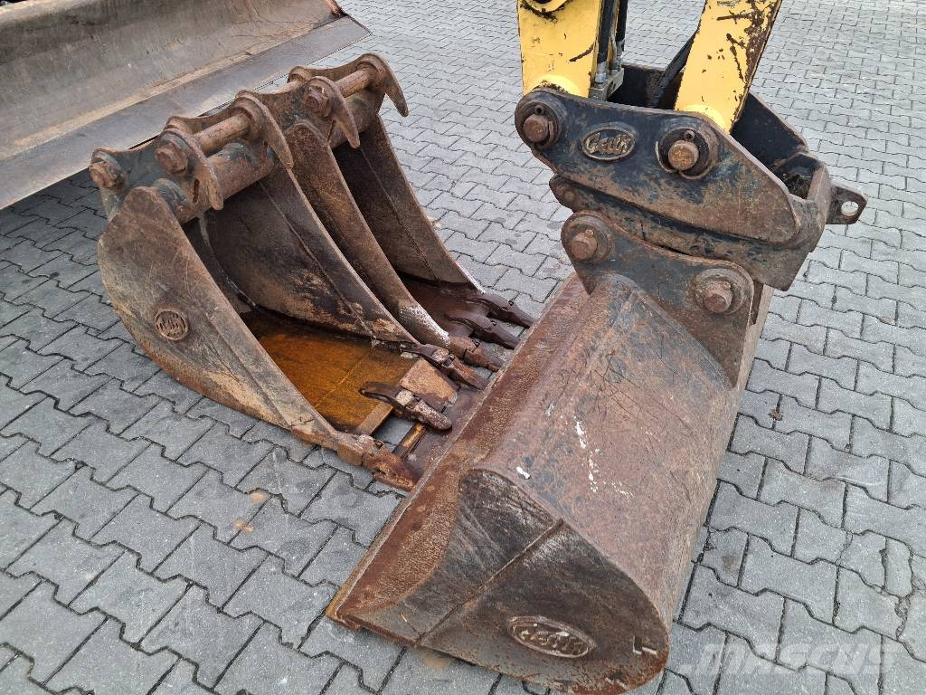 Yanmar TW 75 حفارات بعجل