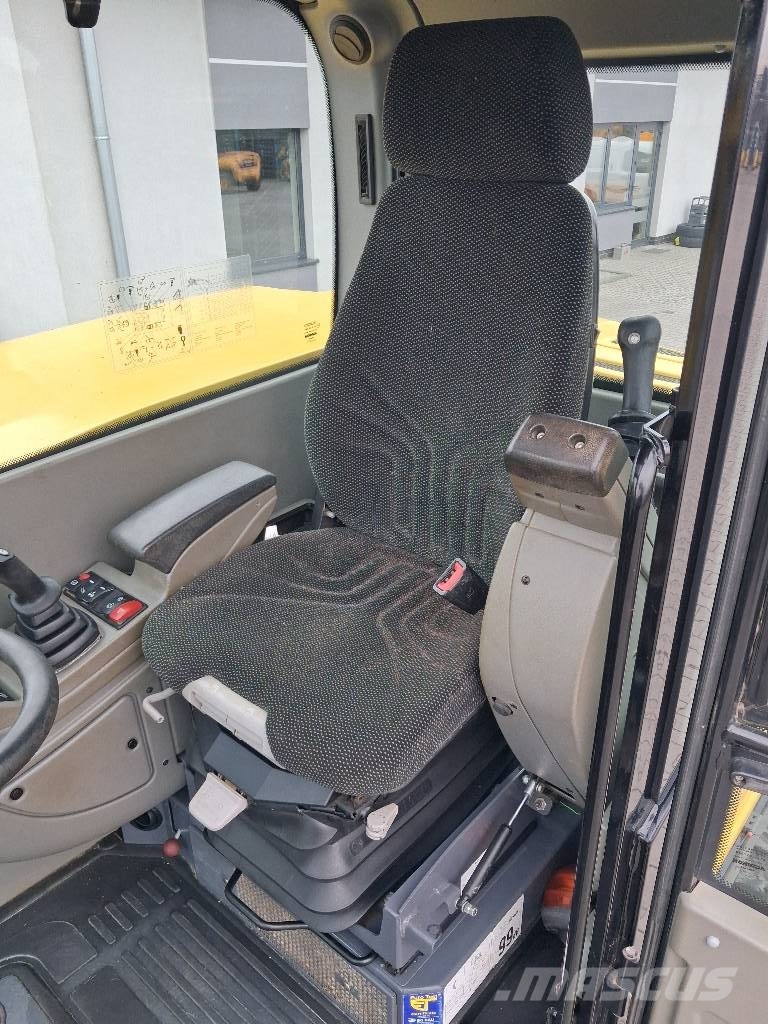 Yanmar TW 75 حفارات بعجل