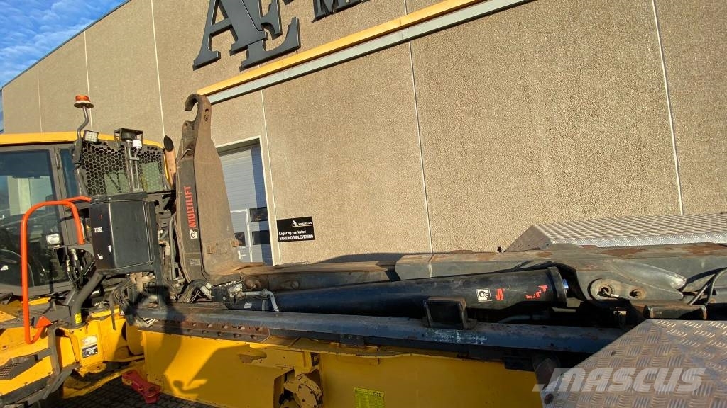 Volvo A 25 G Csuklósdömperek