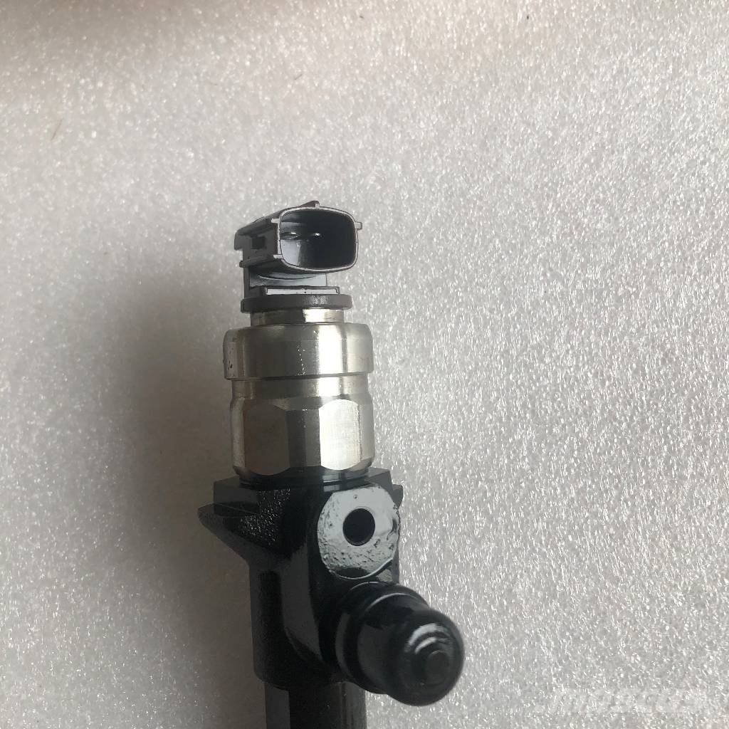 Kubota Injector 1J770-53050 1J770-53051 295050-1980 엔진