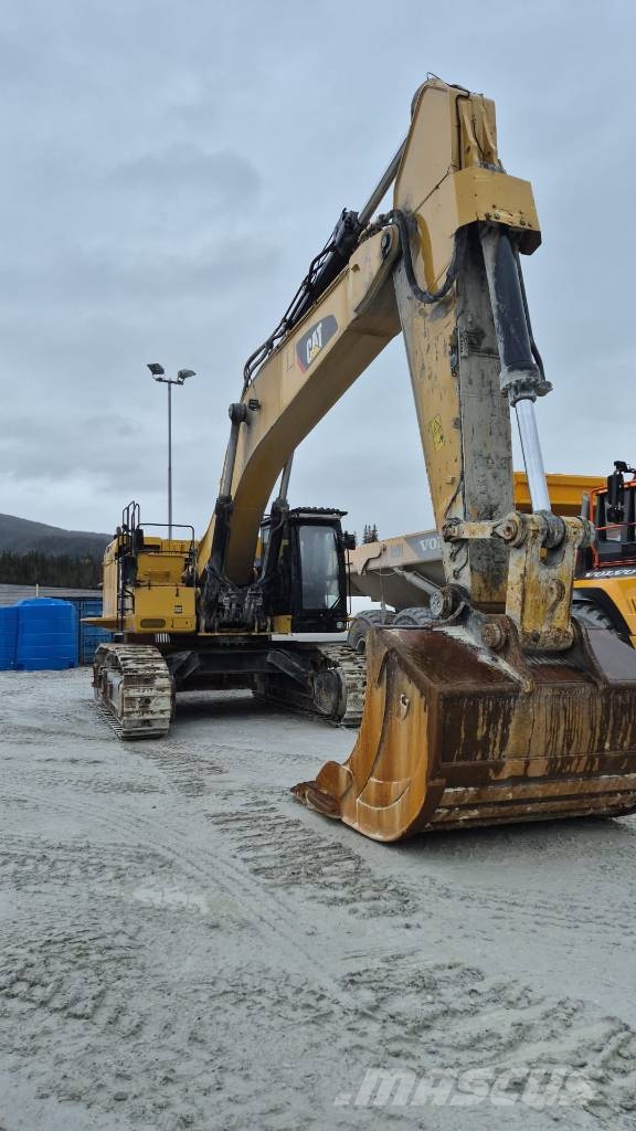 CAT 374 F L Rupsgraafmachines