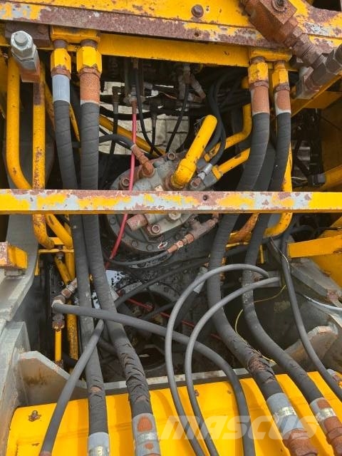 JCB JS 200 LC Excavadoras sobre orugas