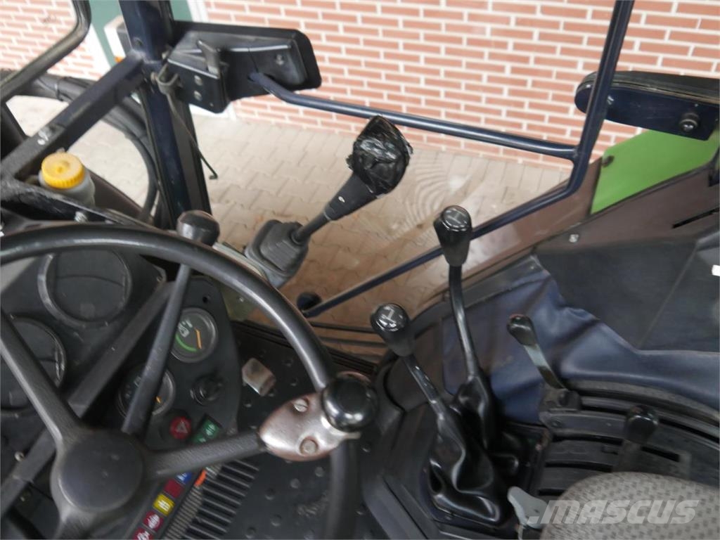 Deutz-Fahr DX 3.65 Starcab Frontlader Трактори