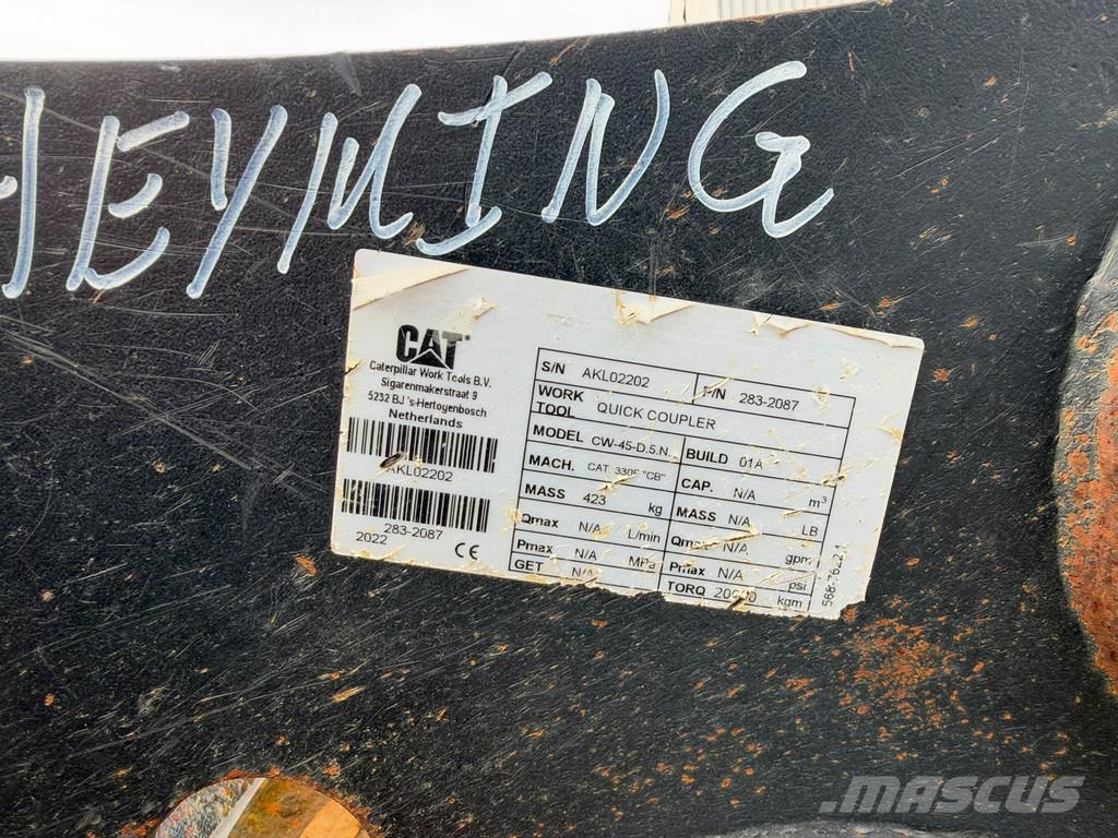 CAT quick coupler CW45-D.5.N موصلات سريعة