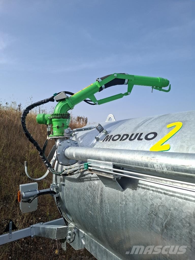 Joskin MODULO 2   4000ME معدات توزيع السماد العضوي