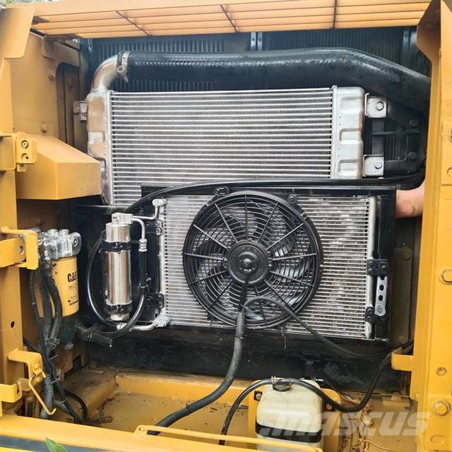 CAT 320 D Escavadeiras de esteiras