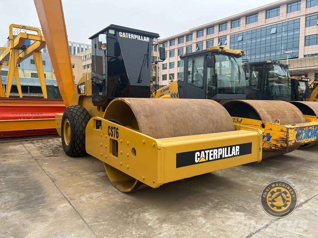 CAT CS76 Compact tractor attachments