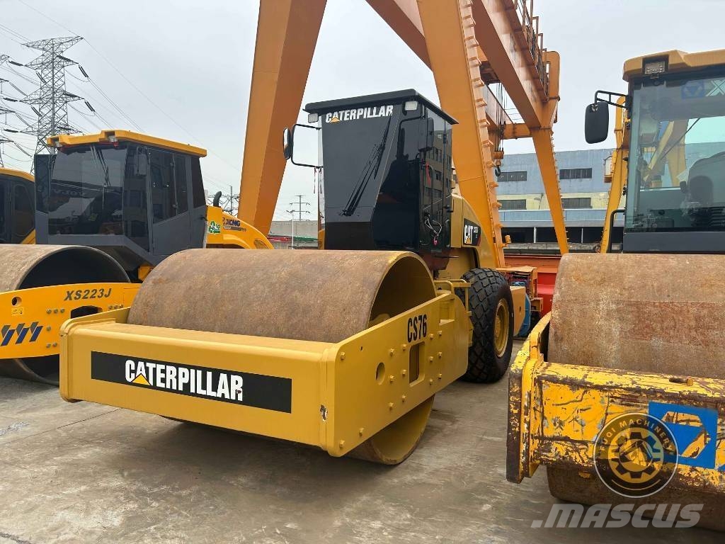 CAT CS76 Compact tractor attachments
